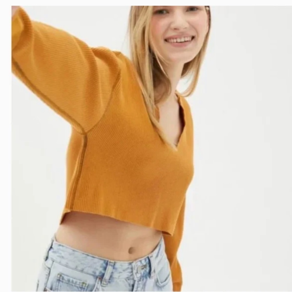 UO BDG Knit Notched Thermal Cropped Top V sleeve waffle Gold Mustard Rust L LG - Picture 4 of 6